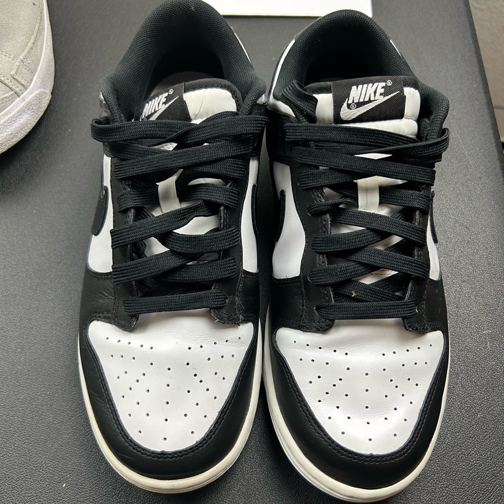 NIKE DUNK LOW BLACK AND WHITE